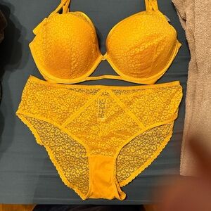 Yellow bra n underwear